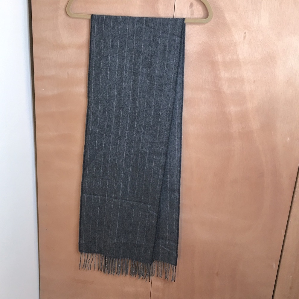 Elliot Mulryan men’s cashmere scarf